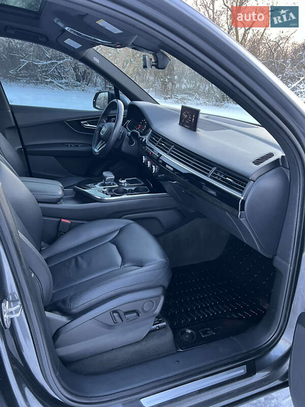 Внедорожник / Кроссовер Audi Q7 2018 в Киеве фото 16 Внедорожник / Кроссовер Audi Q7 2018 в Киеве