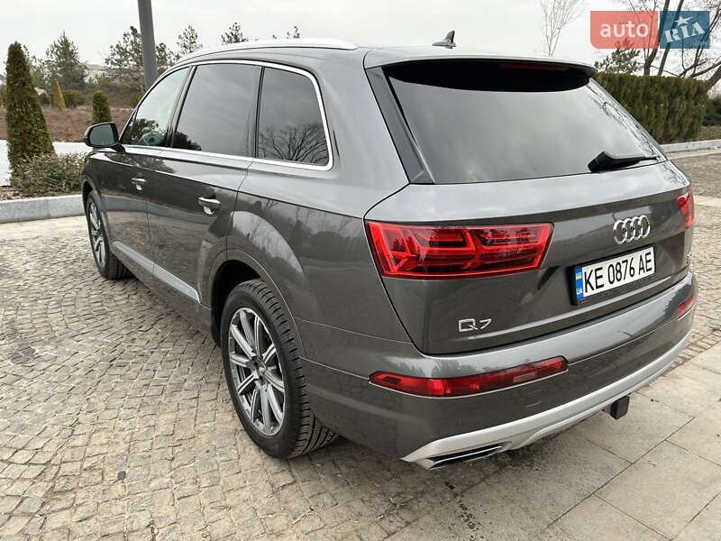 Внедорожник / Кроссовер Audi Q7 2018 в Днепре