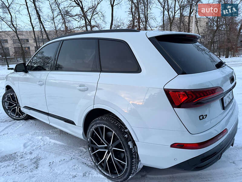 Позашляховик / Кросовер Audi Q7 2021 в Києві фото 45 Позашляховик / Кросовер Audi Q7 2021 в Києві