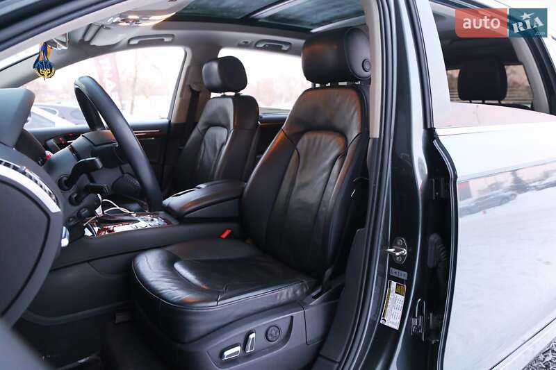 Внедорожник / Кроссовер Audi Q7 2015 в Киеве