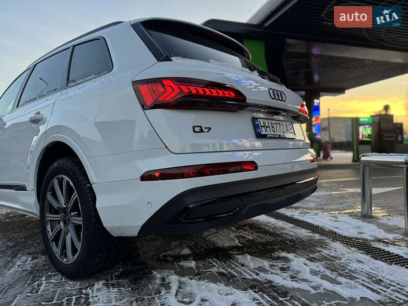 Внедорожник / Кроссовер Audi Q7 2022 в Одессе