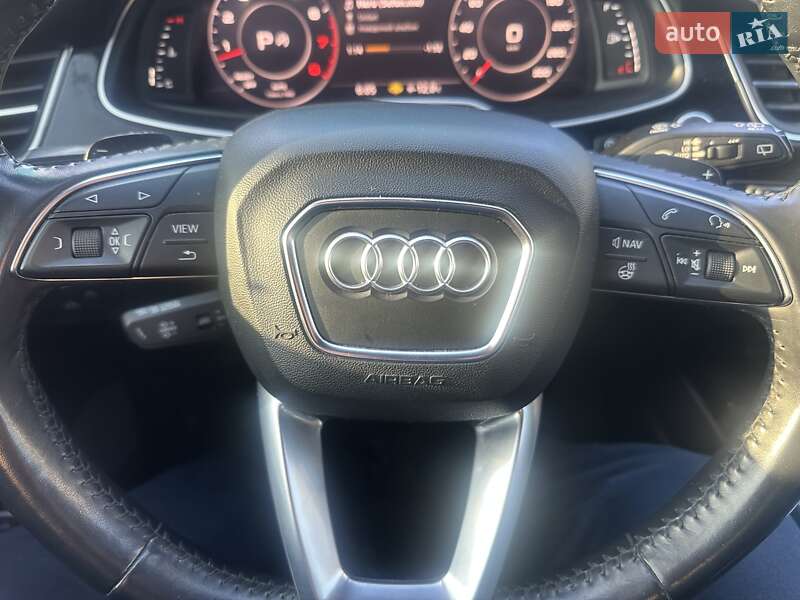 Внедорожник / Кроссовер Audi Q7 2017 в Чернигове