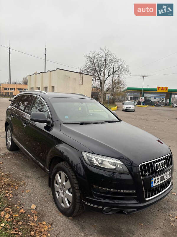 Внедорожник / Кроссовер Audi Q7 2013 в Харькове