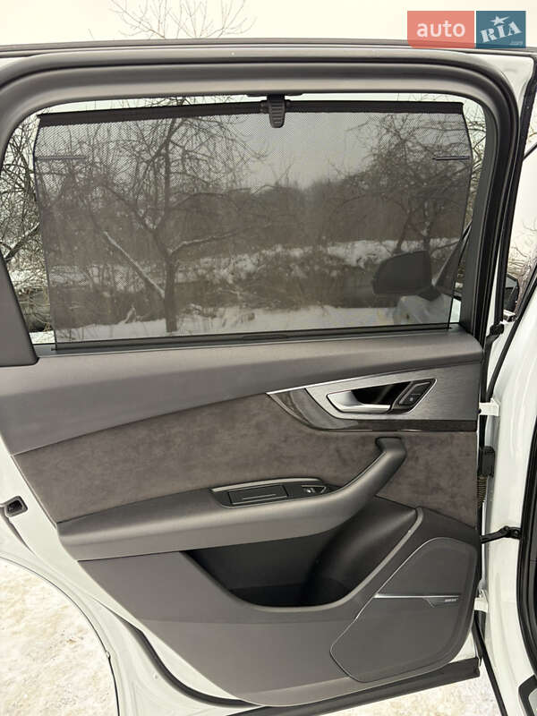 Внедорожник / Кроссовер Audi Q7 2018 в Киеве