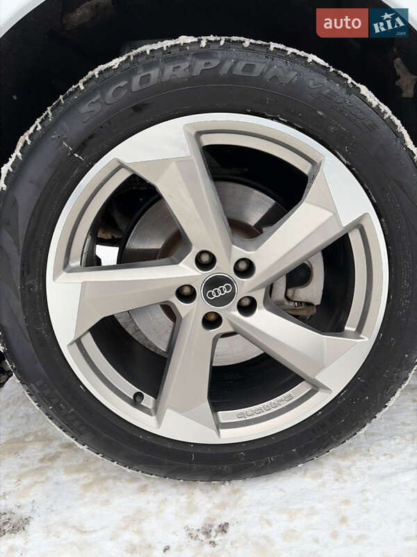 Внедорожник / Кроссовер Audi Q7 2018 в Киеве