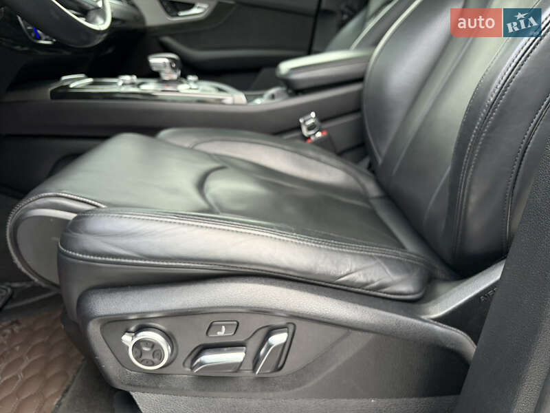 Внедорожник / Кроссовер Audi Q7 2018 в Киеве