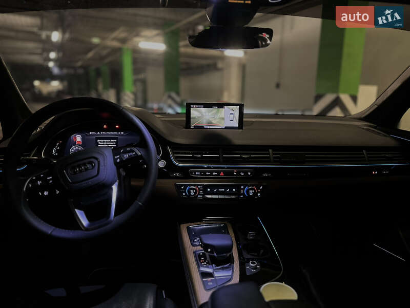 Внедорожник / Кроссовер Audi Q7 2017 в Киеве