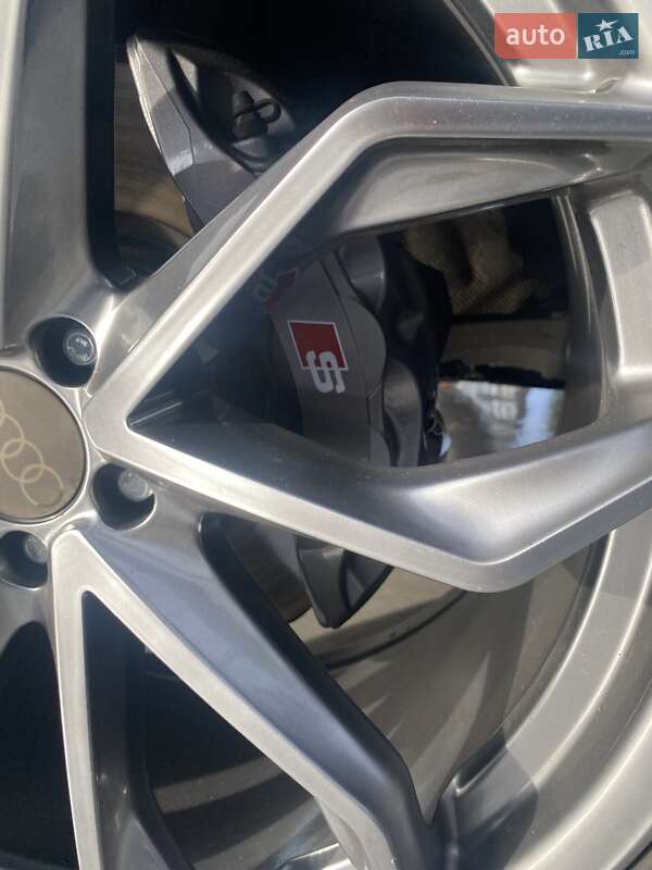 Внедорожник / Кроссовер Audi Q7 2016 в Киеве