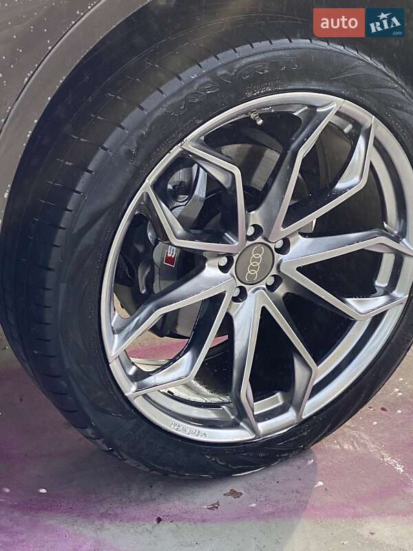 Внедорожник / Кроссовер Audi Q7 2016 в Киеве