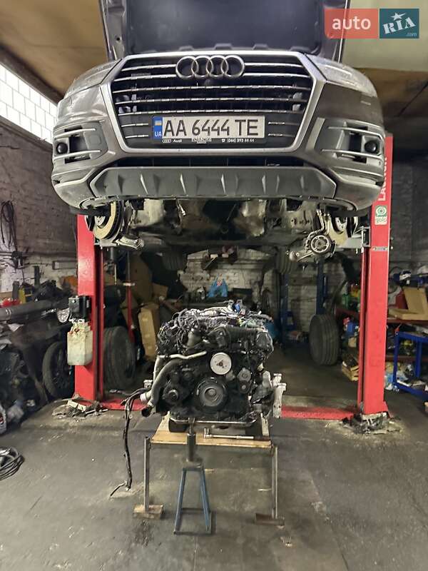 Внедорожник / Кроссовер Audi Q7 2016 в Киеве