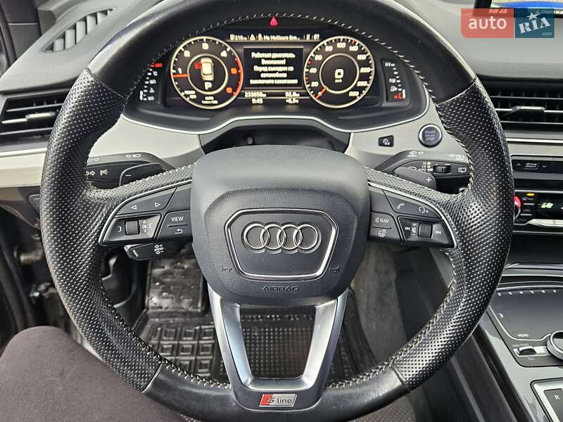 Внедорожник / Кроссовер Audi Q7 2016 в Дунаевцах