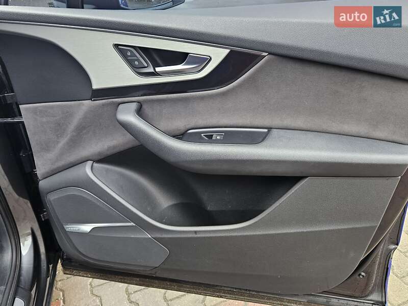 Внедорожник / Кроссовер Audi Q7 2016 в Дунаевцах