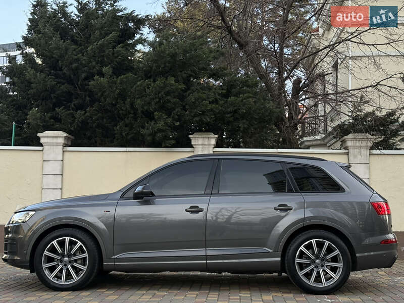 Внедорожник / Кроссовер Audi Q7 2019 в Одессе