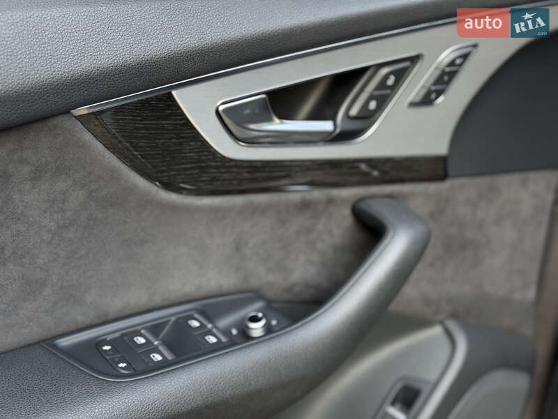 Внедорожник / Кроссовер Audi Q7 2019 в Одессе