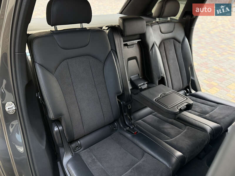 Внедорожник / Кроссовер Audi Q7 2019 в Одессе