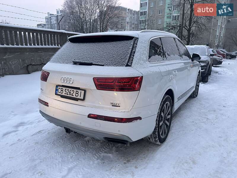 Внедорожник / Кроссовер Audi Q7 2017 в Чернигове