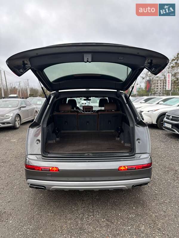 Внедорожник / Кроссовер Audi Q7 2019 в Белогородке
