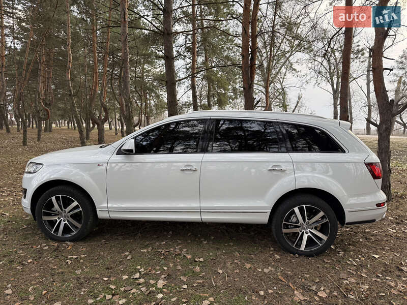 Внедорожник / Кроссовер Audi Q7 2013 в Кременчуге