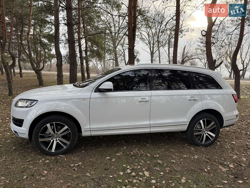 Внедорожник / Кроссовер Audi Q7 2013 в Кременчуге