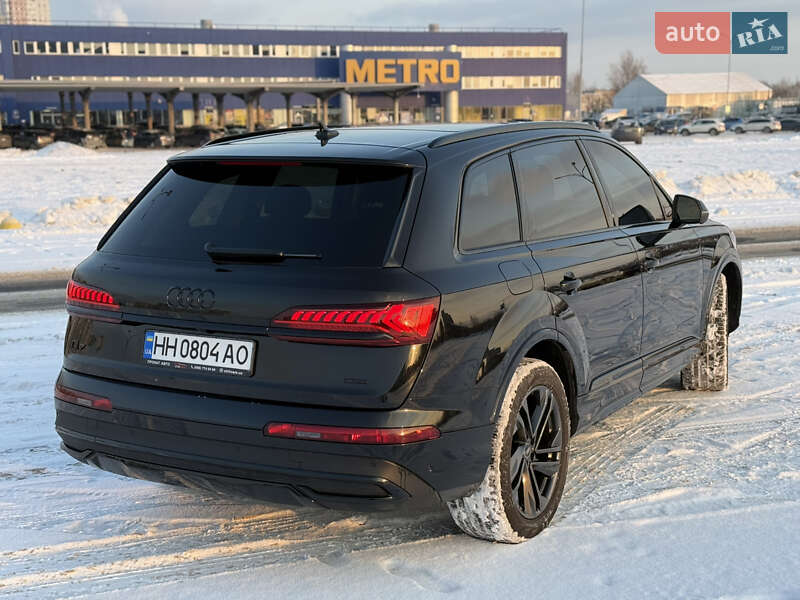 Внедорожник / Кроссовер Audi Q7 2023 в Киеве