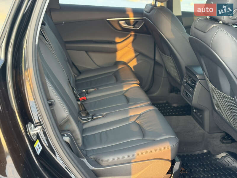 Внедорожник / Кроссовер Audi Q7 2023 в Киеве