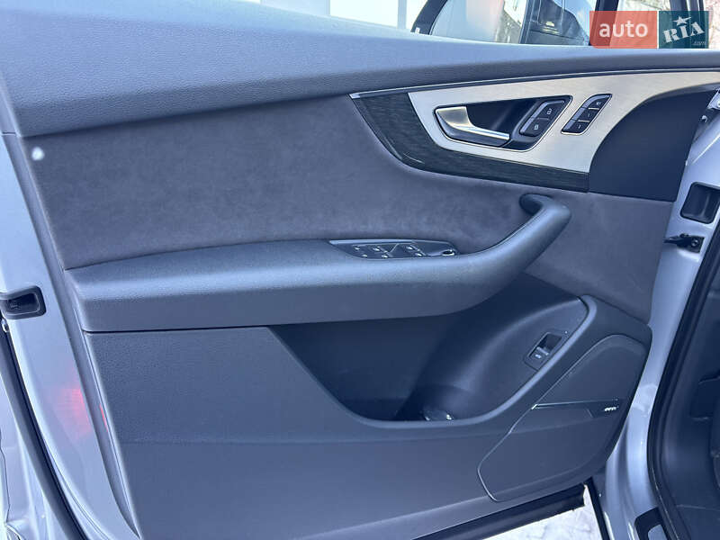 Внедорожник / Кроссовер Audi Q7 2016 в Львове