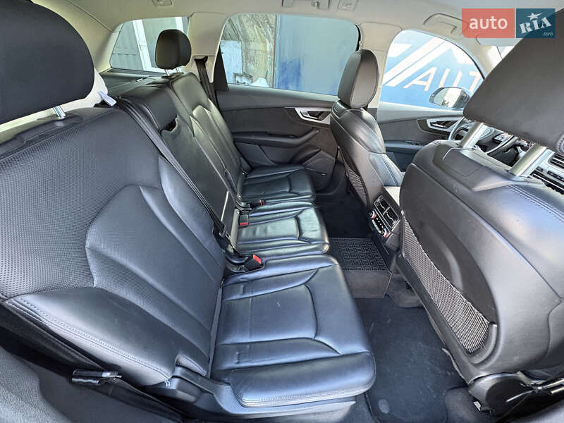 Внедорожник / Кроссовер Audi Q7 2016 в Львове