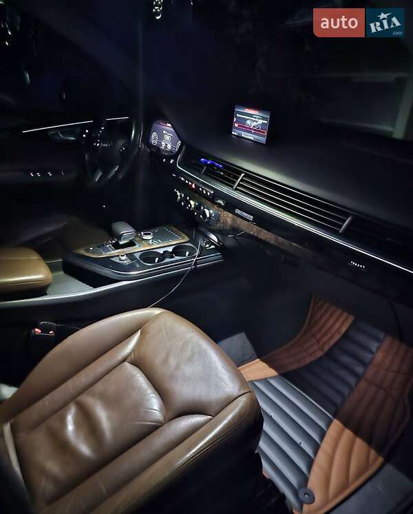 Внедорожник / Кроссовер Audi Q7 2017 в Харькове