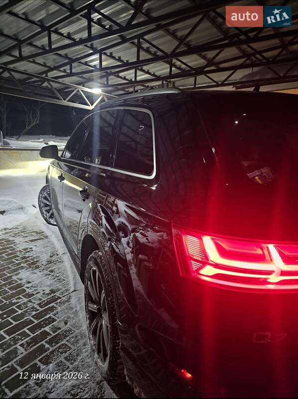 Внедорожник / Кроссовер Audi Q7 2017 в Харькове