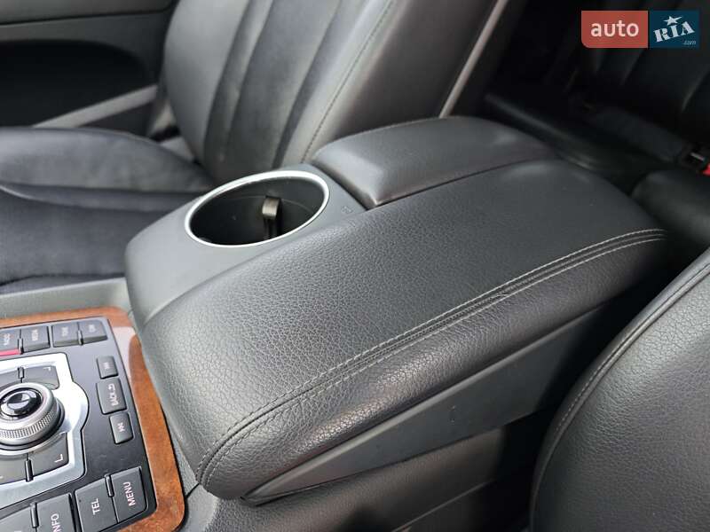 Внедорожник / Кроссовер Audi Q7 2013 в Бродах