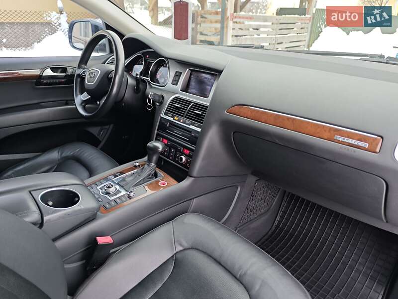 Внедорожник / Кроссовер Audi Q7 2013 в Бродах