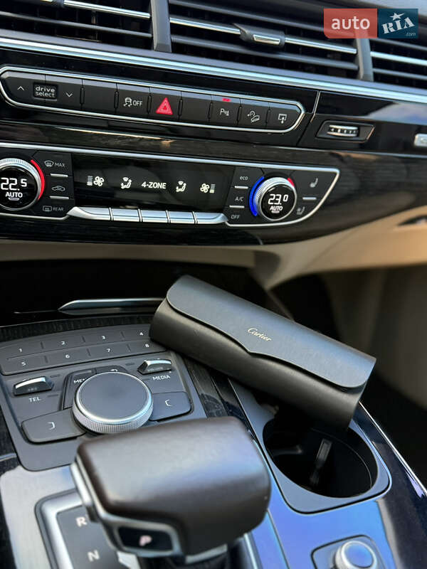 Внедорожник / Кроссовер Audi Q7 2016 в Николаеве