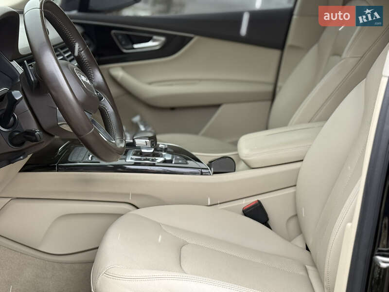 Внедорожник / Кроссовер Audi Q7 2016 в Николаеве