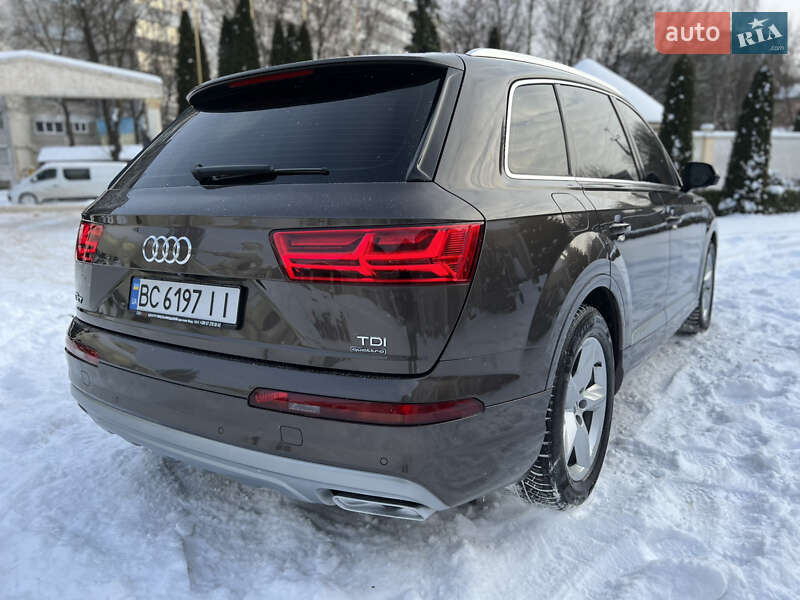 Внедорожник / Кроссовер Audi Q7 2015 в Хмельницком