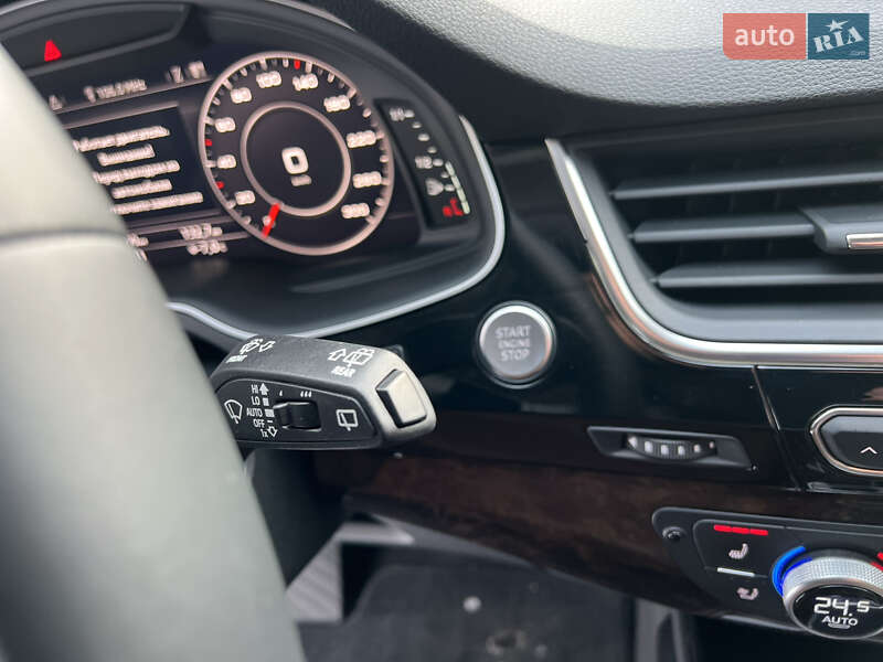 Внедорожник / Кроссовер Audi Q7 2015 в Хмельницком