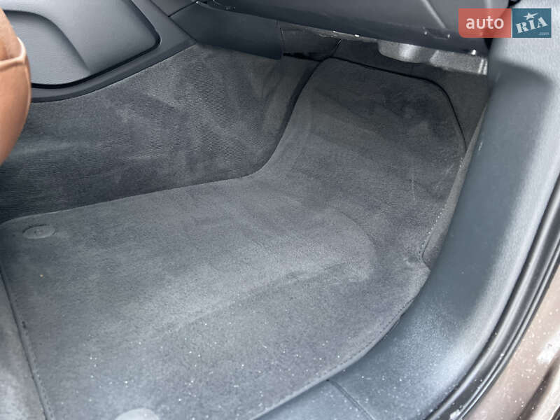 Внедорожник / Кроссовер Audi Q7 2015 в Хмельницком