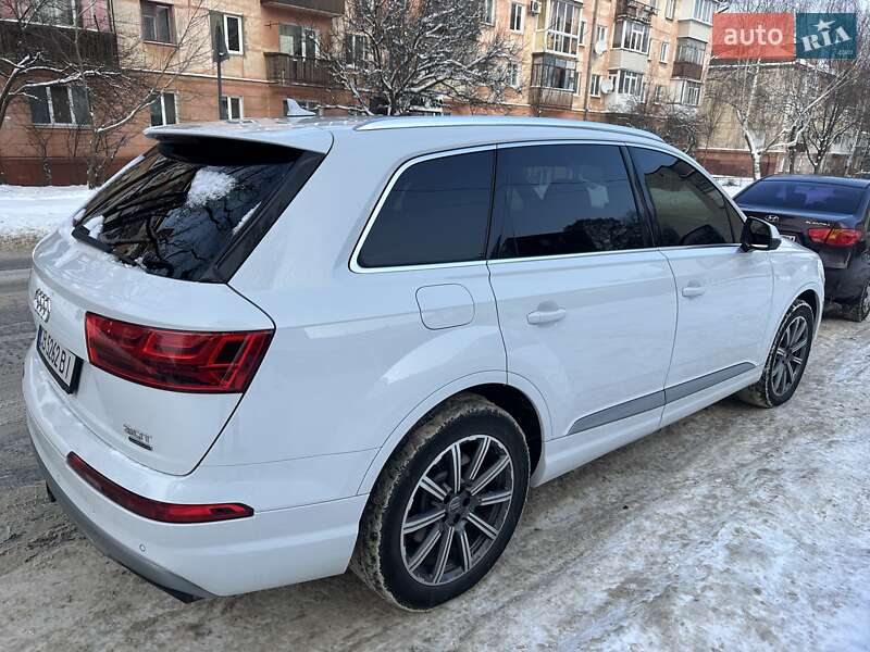 Внедорожник / Кроссовер Audi Q7 2017 в Чернигове