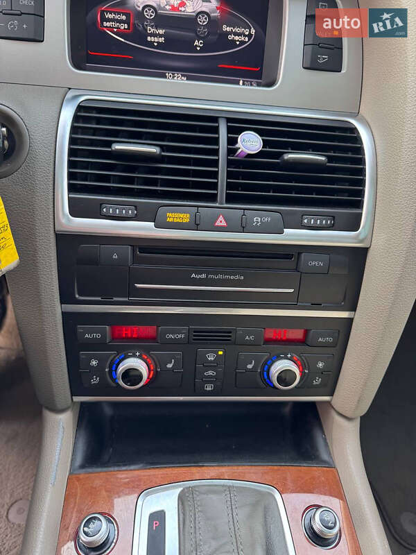 Внедорожник / Кроссовер Audi Q7 2014 в Владимире