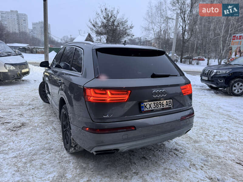 Внедорожник / Кроссовер Audi Q7 2017 в Харькове