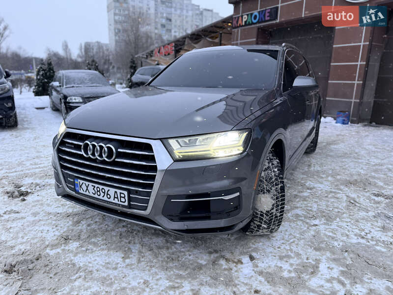 Внедорожник / Кроссовер Audi Q7 2017 в Харькове