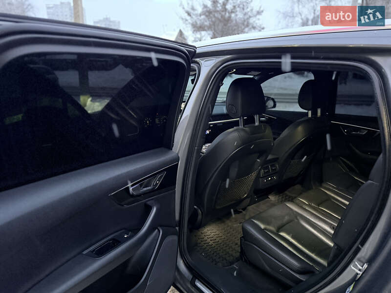 Внедорожник / Кроссовер Audi Q7 2017 в Харькове