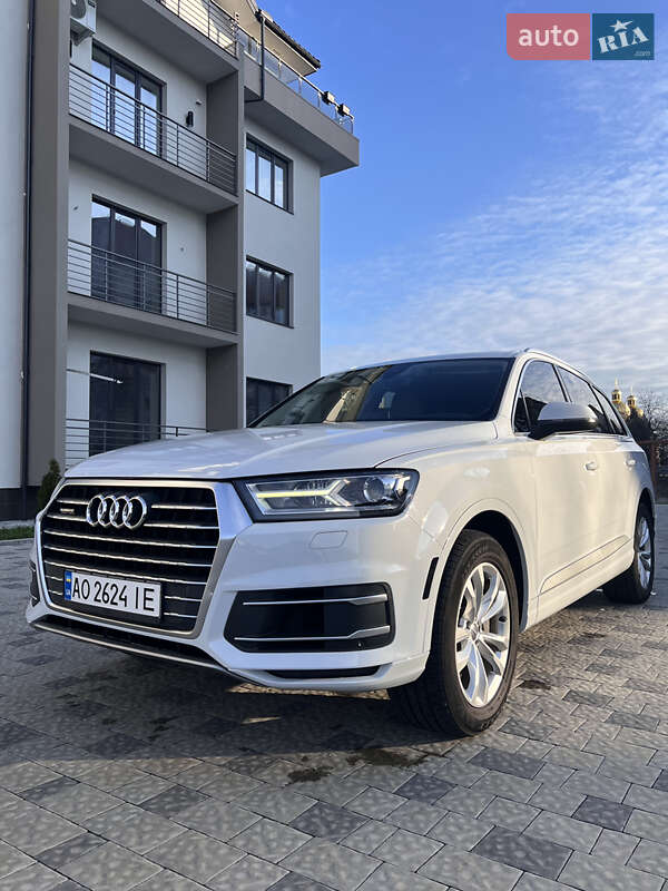 Внедорожник / Кроссовер Audi Q7 2018 в Ужгороде