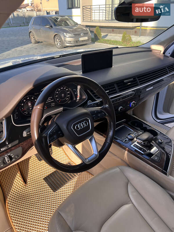 Внедорожник / Кроссовер Audi Q7 2018 в Ужгороде