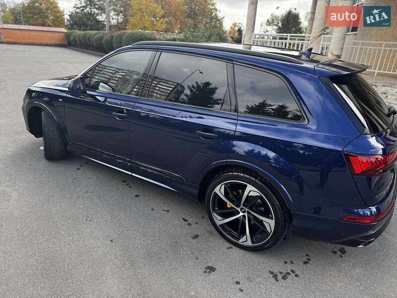 Внедорожник / Кроссовер Audi Q7 2021 в Тернополе
