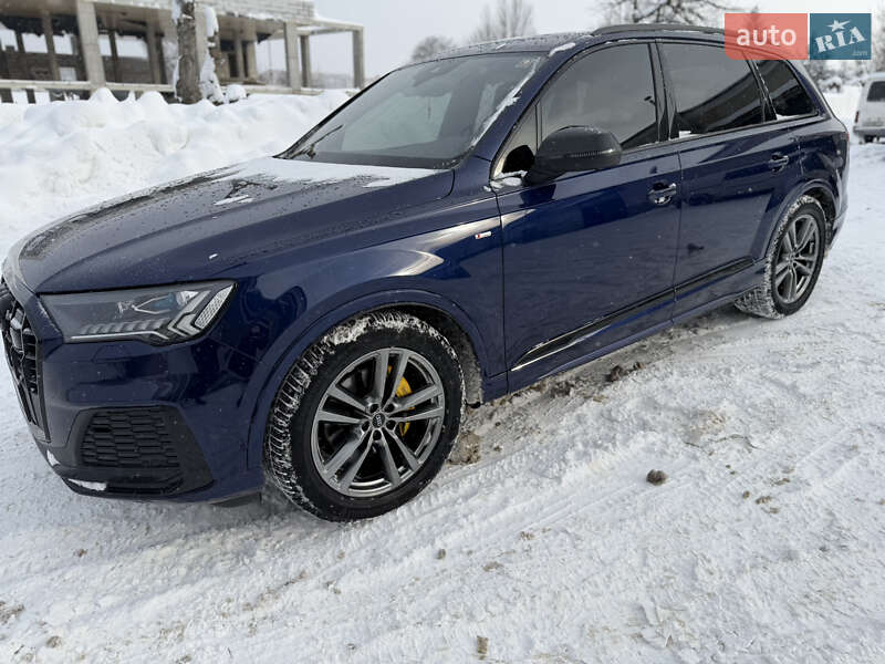 Внедорожник / Кроссовер Audi Q7 2021 в Тернополе