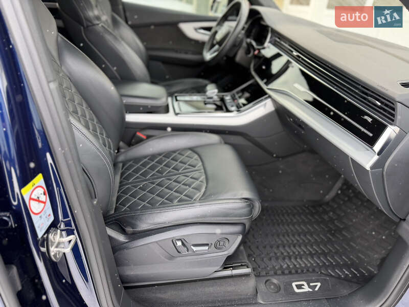 Внедорожник / Кроссовер Audi Q7 2021 в Тернополе
