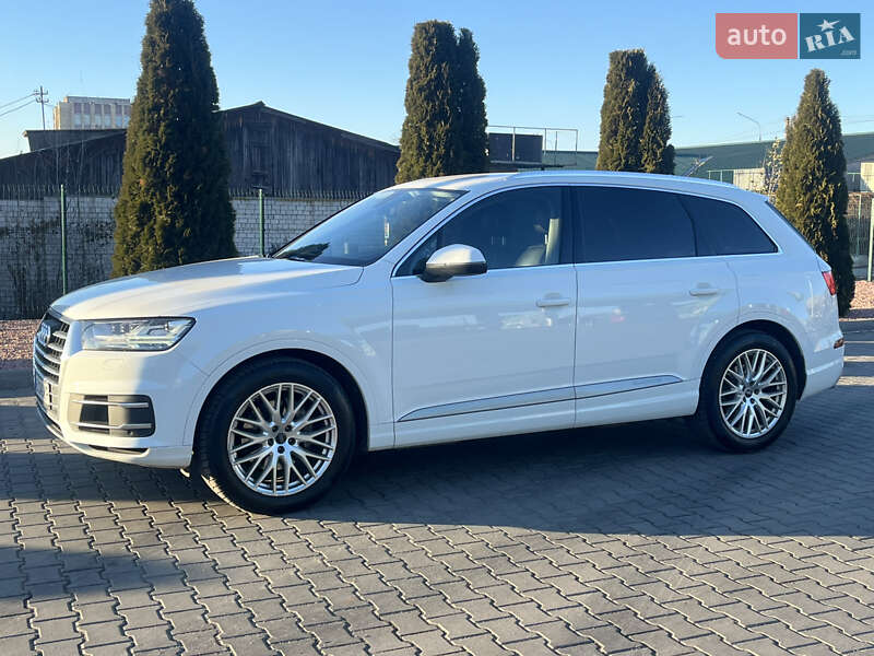 Внедорожник / Кроссовер Audi Q7 2016 в Виннице