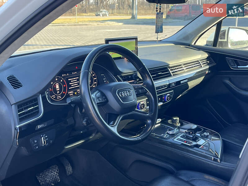 Внедорожник / Кроссовер Audi Q7 2016 в Виннице
