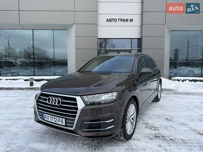 Внедорожник / Кроссовер Audi Q7 2017 в Харькове