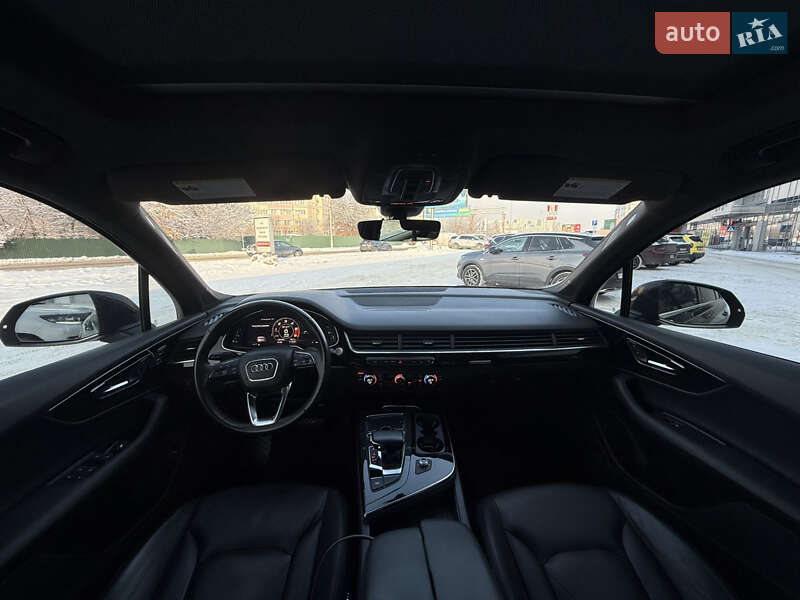 Внедорожник / Кроссовер Audi Q7 2016 в Киеве